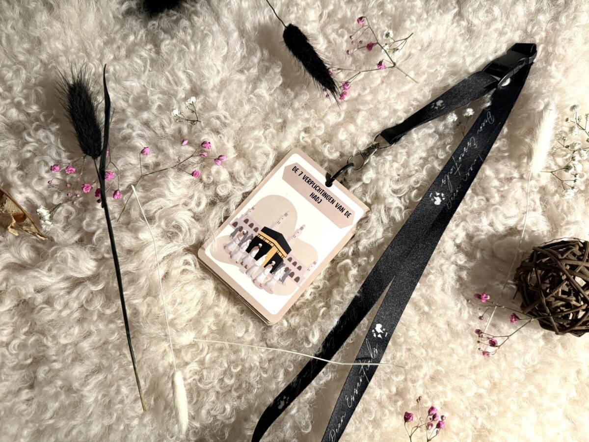 De 7 verplichtingen van de Hadj-kaartjes incl. keycord met quick-release clipje